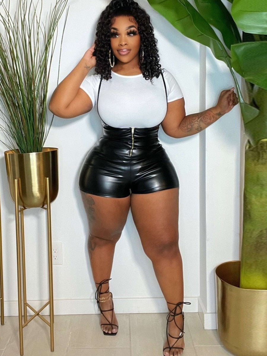 LW Plus Size two set Round Neck Faux Leather Overall Shorts Set 2023 Summer Women's Casual short sleeve + shorts Two Piece suit