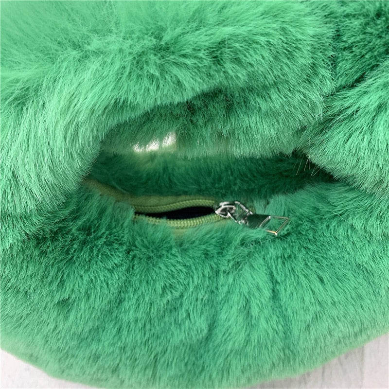 Luxury Women Handbags Warm Plush Fur Half Moon Bag Wrist Bags for Women Fashion Furry Short Clutch Women Ladies Coin Purses