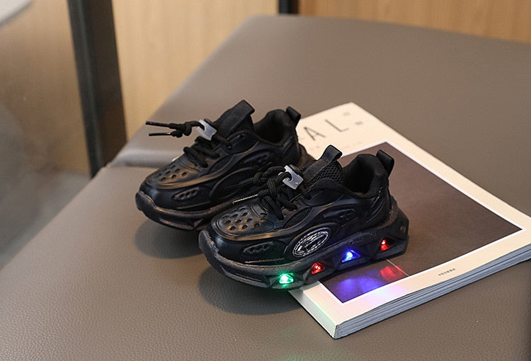 New LED Children Glowing Shoes Baby Luminous Sneakers Boys Lighting Running Shoes Kids Breathable Mesh Sneakers Size 21-30