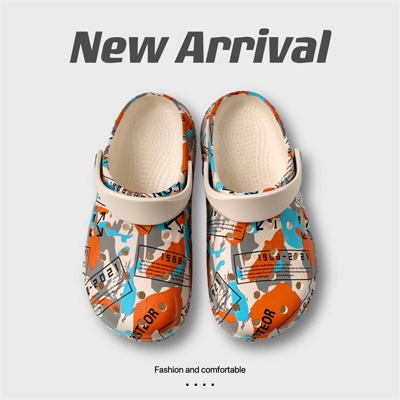 2023 Spring Hollow Couple Sandals New girl's Beach Garden Shoes Outdoor head-cover Outer Wear PVC Super Soft men Casual Sandals