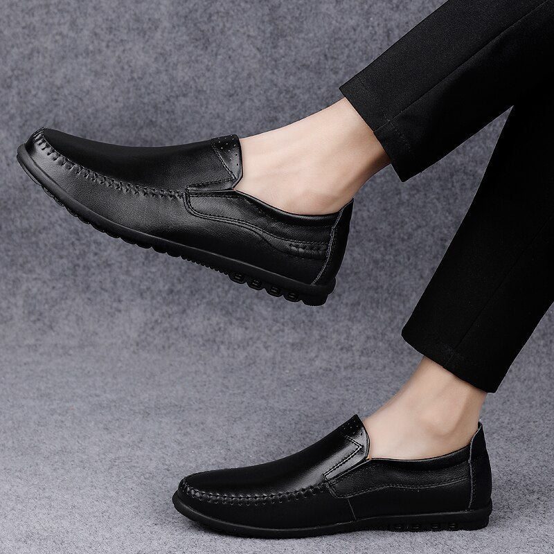 Men&#39;s Leather Shoes Are Lightweight and Easy To Wear Lazy Shoes with One Foot Genuine Leather Bean Shoes Black  Casual Shoes