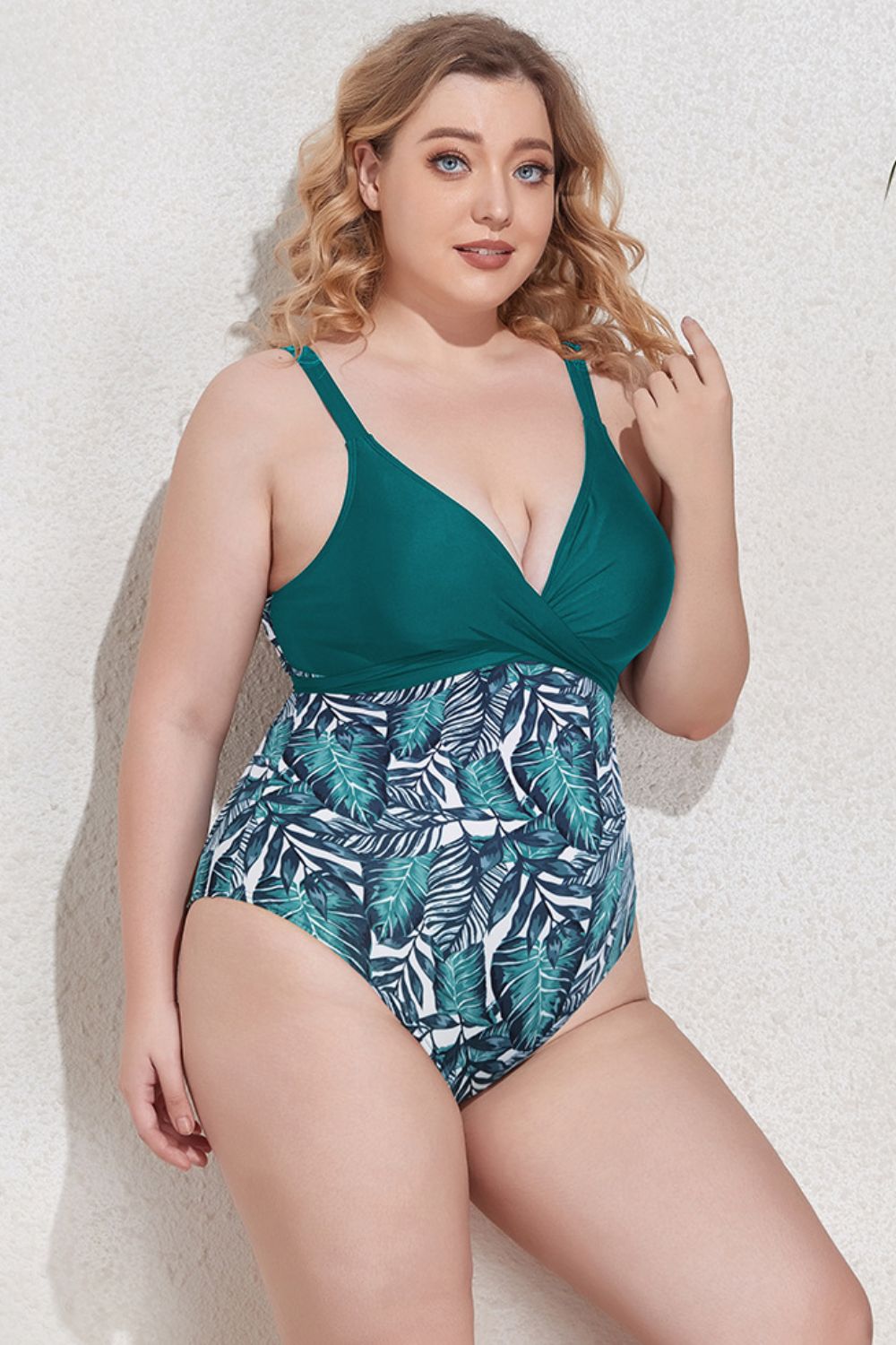 Plus Size Two-Tone Tie Back One-Piece Swimsuit