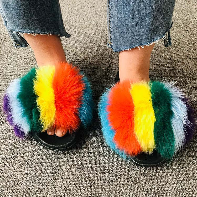 Fox fur slippers