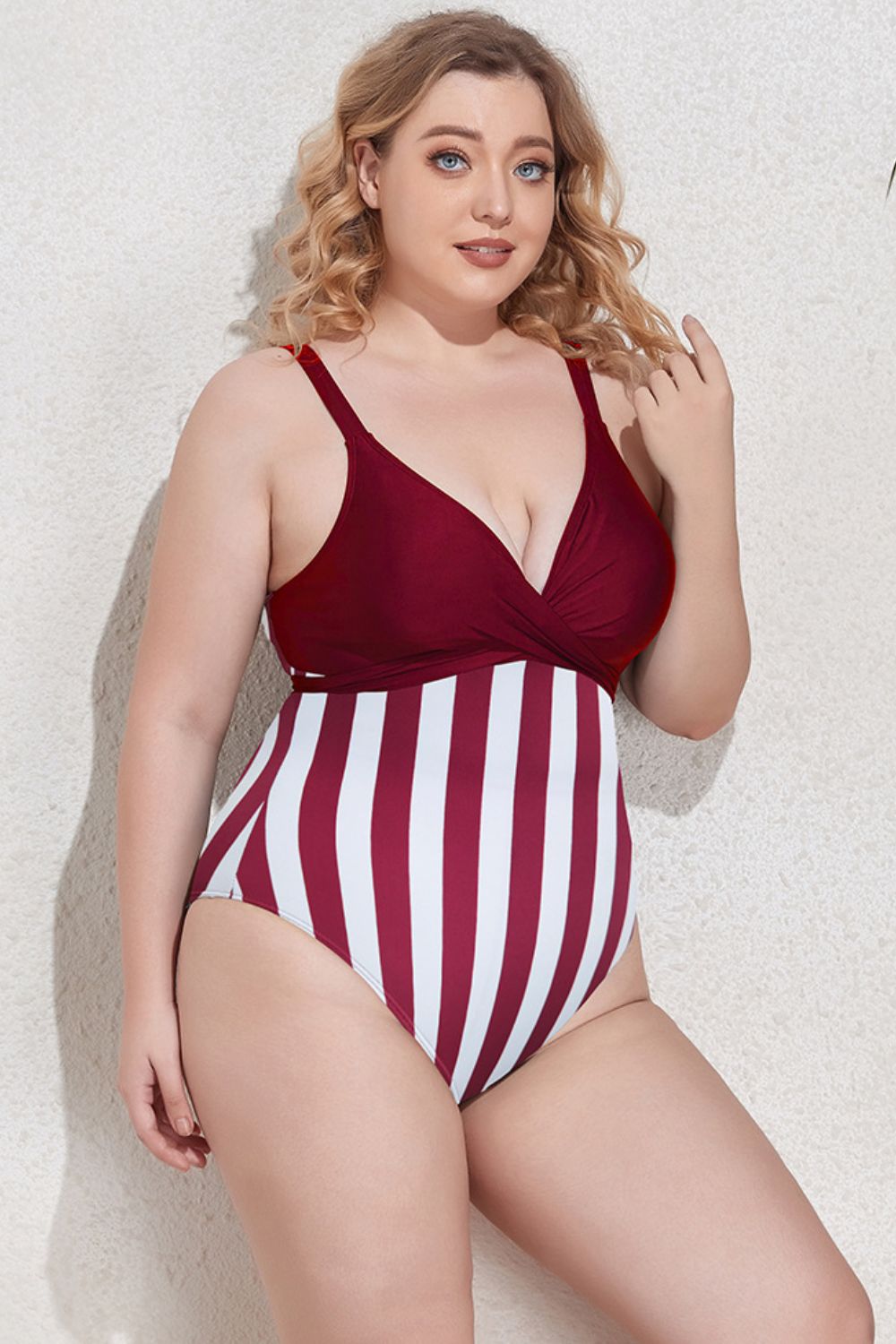 Plus Size Two-Tone Tie Back One-Piece Swimsuit