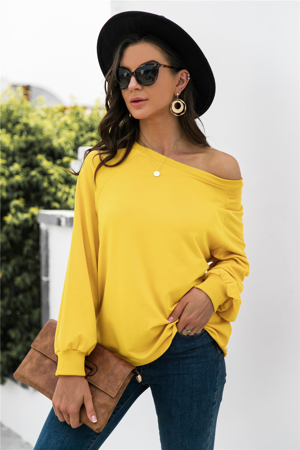 Raglan Sleeve Round Neck Sweatshirt